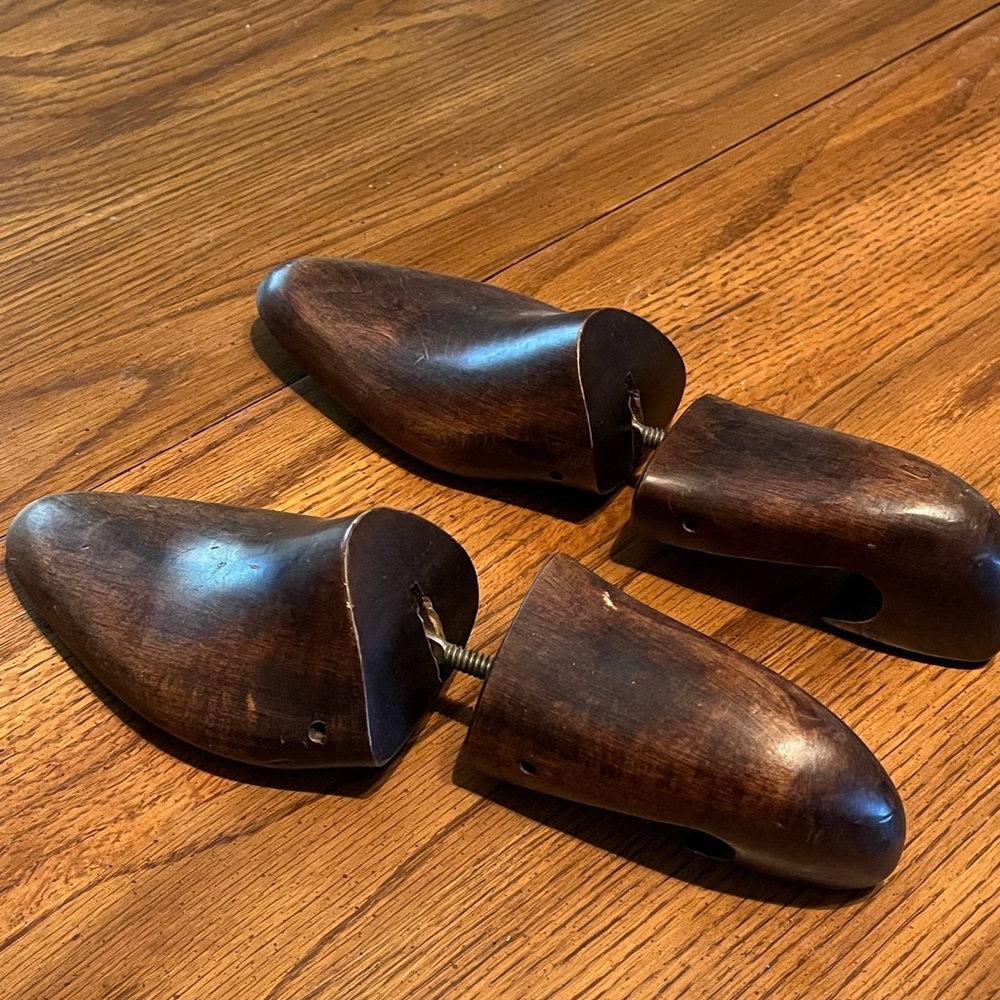 Men's Brown Wooden Shoe Trees